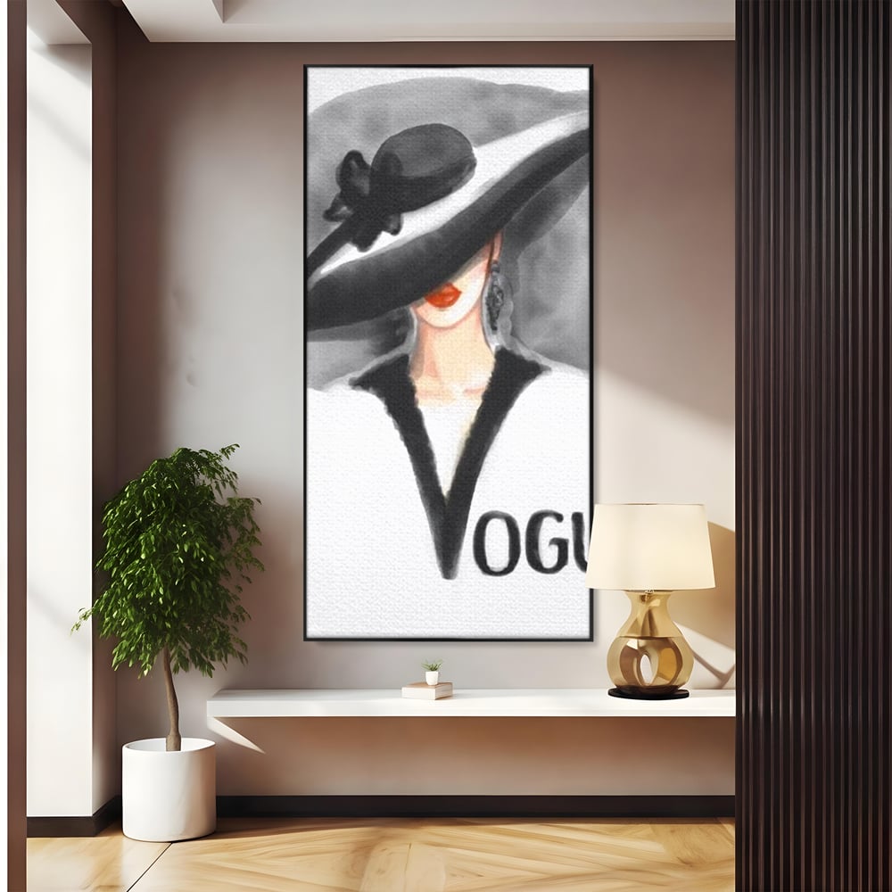 Tablou canvas cu ilustratie cu femeie purtand palarie, in rama de aluminiu negru